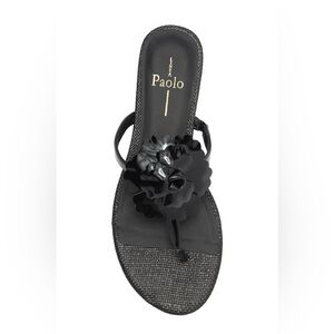 Linea Paolo
Women’s Laurel Flower Sandal